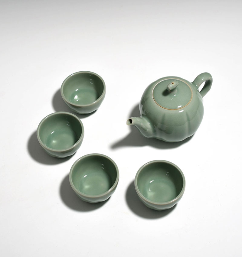 ��������